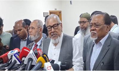 ‘অনিবার্য পরিস্থিতি ছাড়া নির্বাচনের বাইরে যাব না’, সিইসির সঙ্গে বৈঠকে বিএনপি