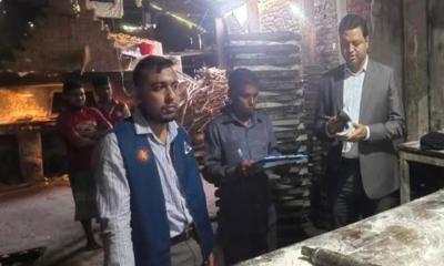 নকলায় ৩ বেকারির মালিককে ৭৫ হাজার টাকা জরিমানা