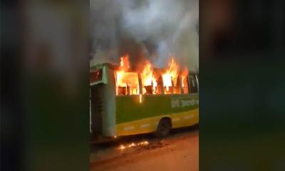 মধ্যরাতে পল্লবীতে বাসে আগুন
