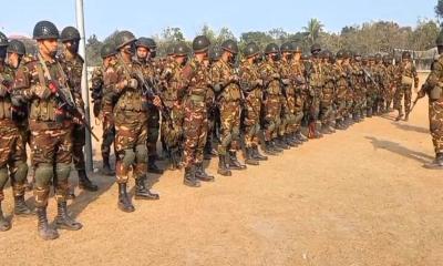 পঞ্চগড়ে সেনাবাহিনীর নির্বাচনকালীন নিরাপত্তা মহড়া অনুষ্ঠিত