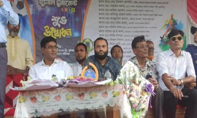 পঞ্চগড়ে গোল্ডকাপ ফুটবল টুর্নামেন্টের উদ্বোধন