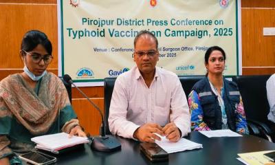 পিরোজপুরে টাইফয়েড টিকাদান ক্যাম্পেইন উপলক্ষে প্রেস কনফারেন্স