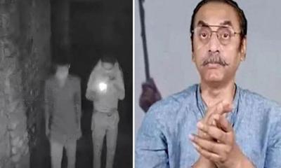 বগুড়ায় পিনাকী ভট্টাচার্যের বাড়ির গেটে দুর্বৃত্তদের আগুন