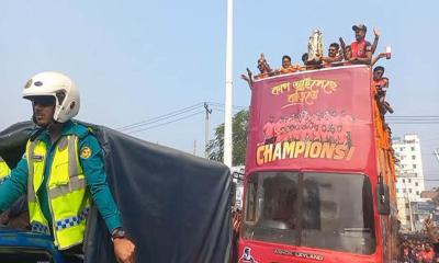 বিপিএল শিরোপার আনন্দে রাজশাহীতে রাজশাহী ওয়ারিয়র্সের বিজয় মিছিল