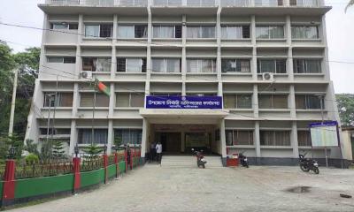 নির্বাচন উপলক্ষে কঠোর প্রশাসন, মানছে না তদবির