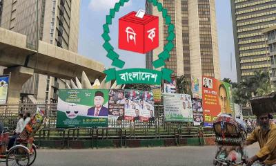 কঠোর অবস্থানে ইসি, ৪৮ ঘণ্টার মধ্যে সরাতে হবে নির্বাচনী প্রচার সামগ্রী