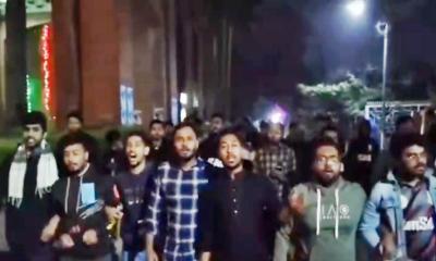 ওসমান হাদির ওপর সন্ত্রাসী হামলার প্রতিবাদে শেকৃবি ছাত্রদলের বিক্ষোভ