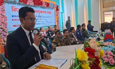 সোনারগাঁয়ে প্রার্থীদের নিয়ে ইশতেহার ঘোষণা ও আইনশৃঙ্খলা সভা