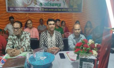 মধুপুরে পূজামণ্ডপ পরিদর্শনে টাঙ্গাইলের পুলিশ সুপার মিজানুর রহমান