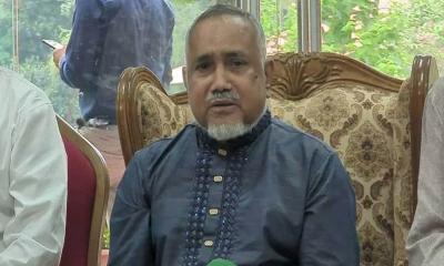 এই নির্বাচনে বিএনপি একা হয়ে পড়েছে