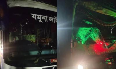 দুর্ঘটনার পর সড়কে দাঁড়িয়ে থাকা বাসযাত্রীদের ট্রাকের ধাক্কা, নিহত ২