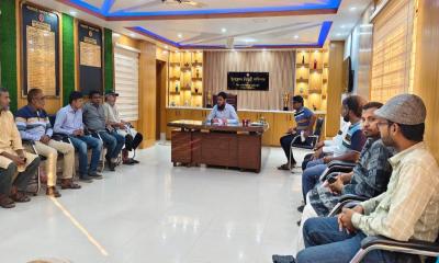 ভোলাহাটে সাংবাদিকদের সাথে ভারপ্রাপ্ত ইউএনও‍‍র মতবিনিময়