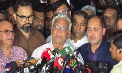‘তিন দিন ধরে অপরিবর্তিত খালেদা জিয়ার অবস্থা’
