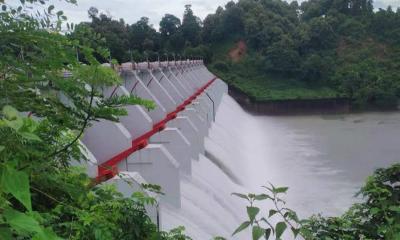 খুলে দেওয়া হলো কাপ্তাই বাঁধের ১৬ জলকপাট