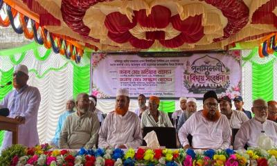 মহেশপুরে প্রিয় অধ্যক্ষকে বিদায় জানাতে অশ্রুসিক্ত শিক্ষক-শিক্ষার্থীরা