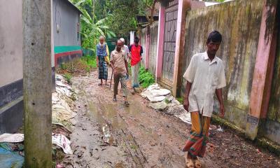 মধুপুরের ১ কিলোমিটার কাঁচা রাস্তার বেহাল দশা, দুর্ভোগে কয়েক গ্রামের মানুষ
