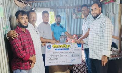 ক্যান্সার আক্রান্ত নারীর চিকিৎসায় পটিয়া প্রবাসী ক্লাবের আর্থিক সহায়তা