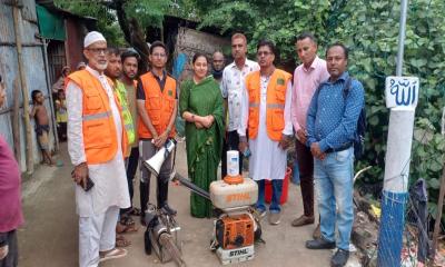 কর্ণফুলীতে ডেঙ্গুর বিস্তার রোধে প্রশাসন-চসিকের যৌথ মশক নিধন অভিযান