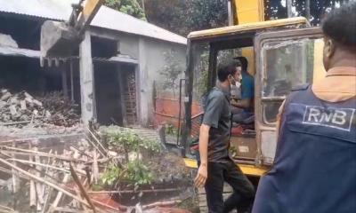 নলডাঙ্গা রেলস্টেশন এলাকায় অবৈধ স্থাপনা উচ্ছেদ