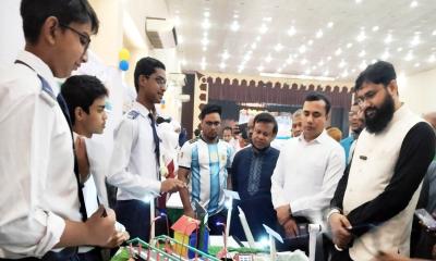 কুড়িগ্রামে বিজ্ঞান ও প্রযুক্তি প্রদর্শনী অনুষ্ঠিত