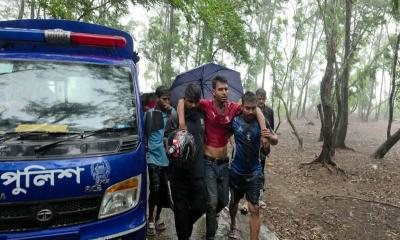 তালতলীতে শুভসন্ধ্যা সৈকতে গোসলে নেমে পর্যটক নিখোঁজ