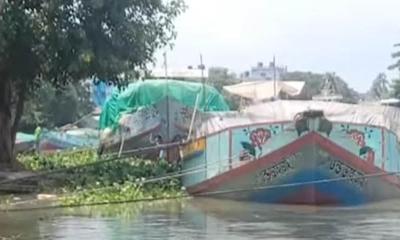 ঝালকাঠিতে হ্যান্ডেলিং শ্রমিকদের ধর্মঘট, পণ্য খালাস ব্যাহত
