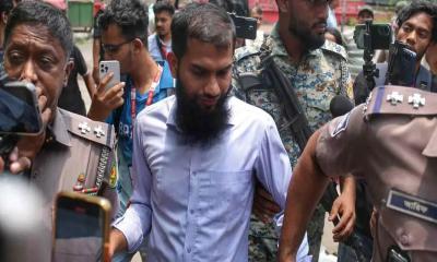 ধানমন্ডি ৩২ থেকে সন্দেহভাজন যুবক আটক
