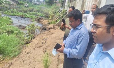 চাঁদপুরে খাল দূষণ ও ভরাট করায় দুই রাইস মিল মালিককে জরিমানা