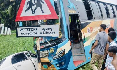 পটিয়ায় বাস-কার সংঘর্ষে আহত ৫, আশঙ্কাজনক ২