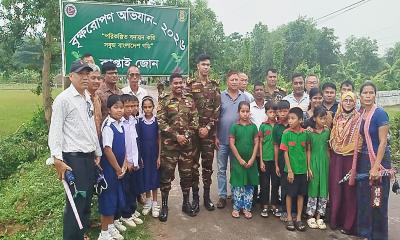 বাঙ্গালহালিয়াতে সেনাবাহিনীর উদ্যোগে বৃক্ষরোপণ অভিযান উদ্বোধন