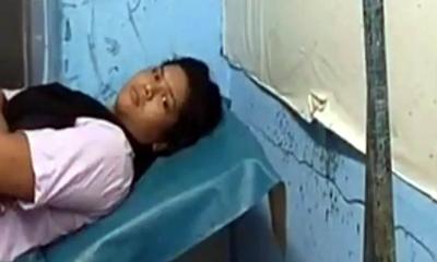 খুলনায় বাড়ির সামনে স্কুলছাত্রী গুলিবিদ্ধ
