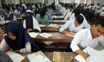 দিনাজপুর বোর্ডে এইচএসসি পরীক্ষা শুরু, ছাত্রীর সংখ্যা বেশি
