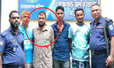 পঞ্চগড়ে নকল ‘জোনাকী’ কয়েল বিক্রির অভিযোগে ব্যবসায়ী গ্রেপ্তার