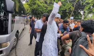 সাংবাদিককে মারধরের ঘটনায় জামায়াতের ৪ কর্মী বহিষ্কার