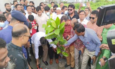 পরিচ্ছন্ন ও বাসযোগ্য বাংলাদেশ গড়তে সরকার বদ্ধপরিকর