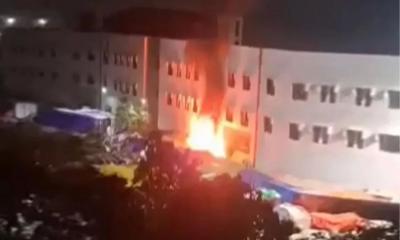শাহজালাল বিমানবন্দরের কার্গো শেডে আগুন, নিয়ন্ত্রণে ২ ইউনিট