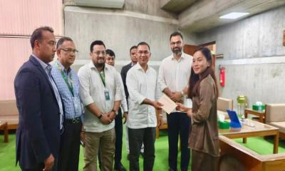 ফুটবলার ঋতুপর্ণা চাকমার বাড়ি নির্মাণে প্রধানমন্ত্রীর আর্থিক সহায়তা