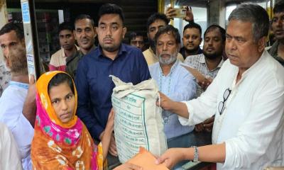 গাজীপুরে ভয়াবহ অগ্নিকাণ্ড: ক্ষতিগ্রস্তদের নগদ অর্থ ও সহায়তা প্রদান