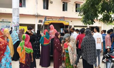 গাংনীতে গরুবাহী লাটাহাম্বা উল্টে ব্যবসায়ীর মৃত্যু, আহত ১১